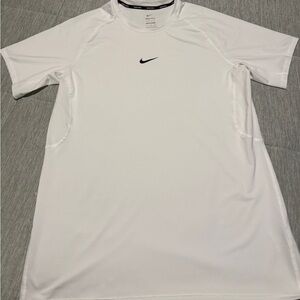 Nike Men's White Short Sleeve Tee